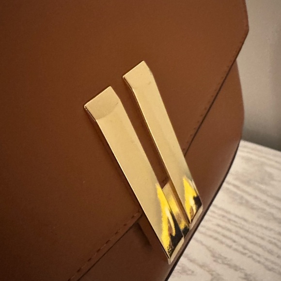 Trendy Crossbody Bag Brown Adjustable Strap Like New 11x9" - Picture 4 of 6